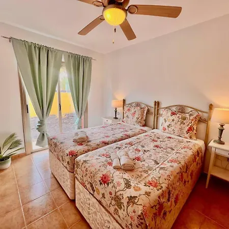 Family ヴィラ カレタ・デ・フステ